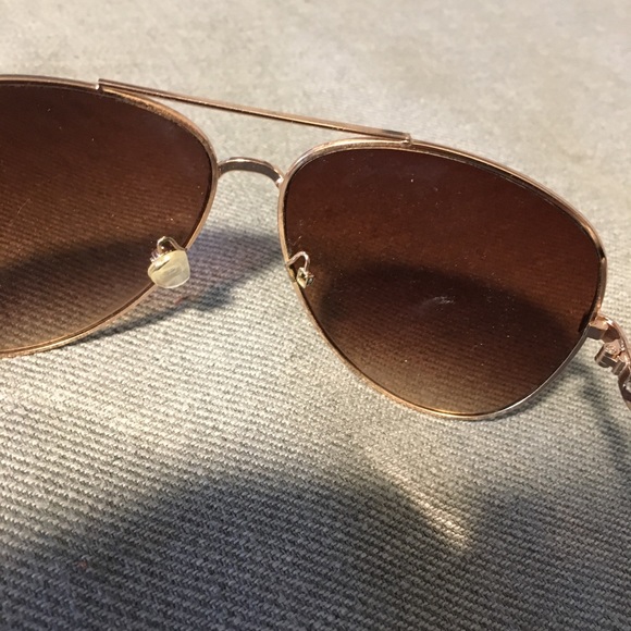 Sunglasses 🕶 - Picture 2 of 3